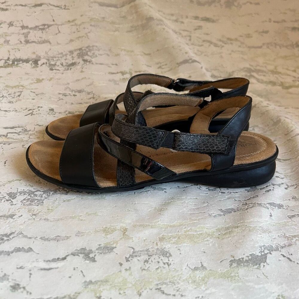 Natural Soul Leather Strappy Sandals - Picture 8 of 8